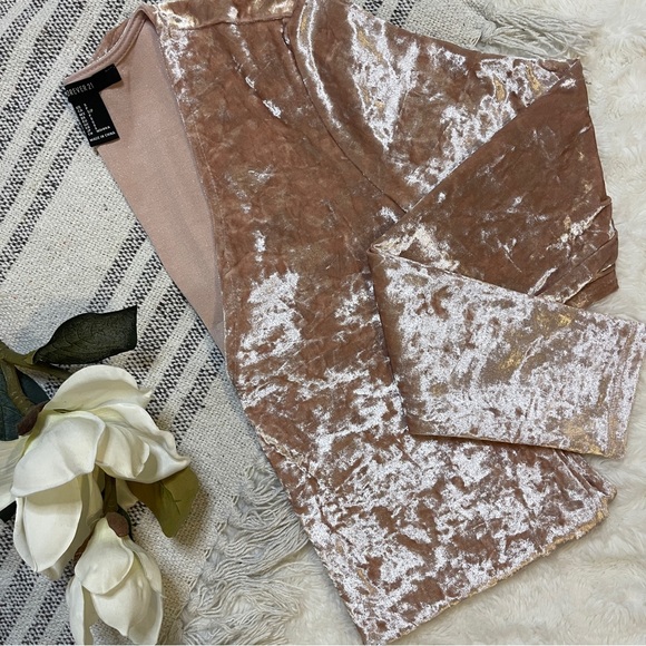 𝚏𝚘𝚛𝚎𝚟𝚎𝚛 𝟸𝟷 𝚋𝚘𝚍𝚢𝚜𝚞𝚒𝚝 ⚘ 𝚌𝚛𝚞𝚜𝚑𝚎𝚍 𝚟𝚎𝚕𝚟𝚎𝚝 ⚘ 𝚜𝚖𝚊𝚕𝚕 - Picture 2 of 4